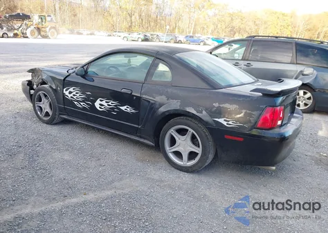 2001 Ford Mustang z USA, uszkodzony, nr VIN 1FAFP40441F157857